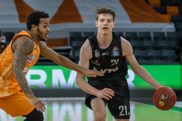 与当家球星 与当家球星